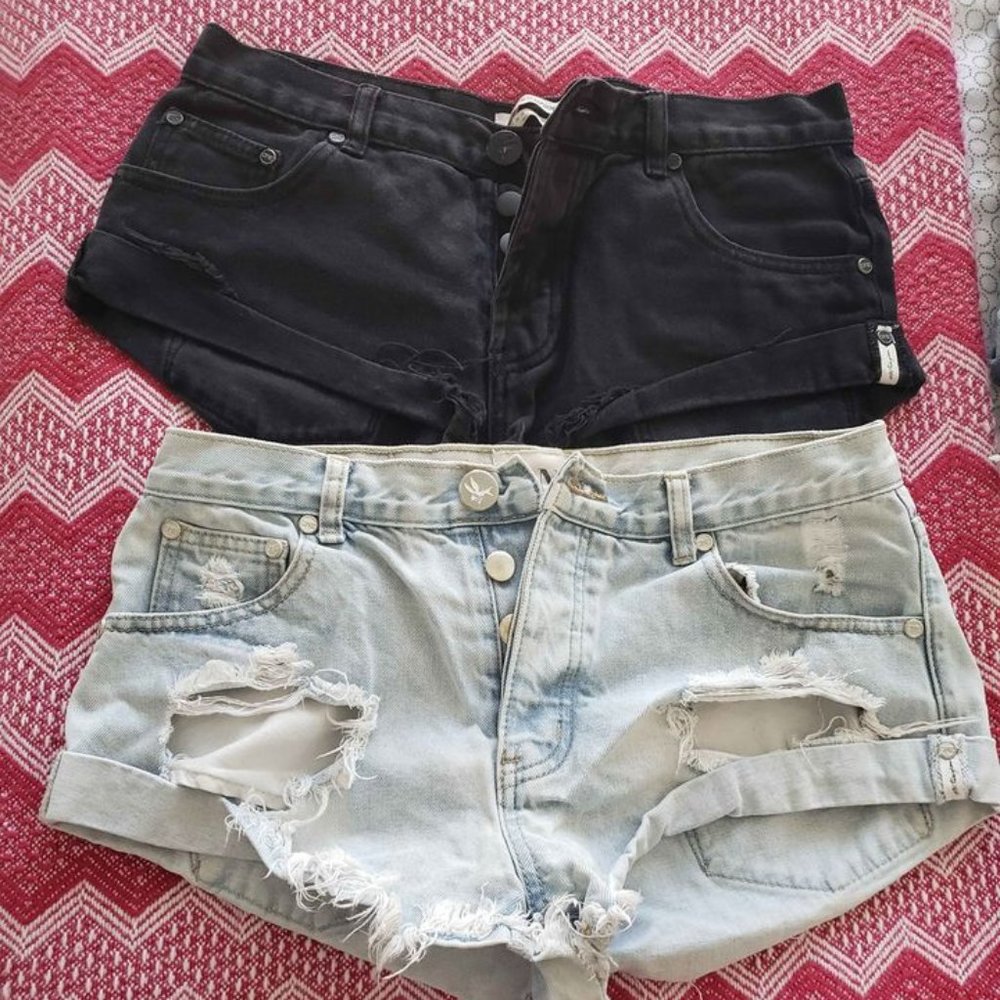 One Tea Spoon shorts